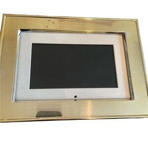 Pan digital photo frame 7 x 9”